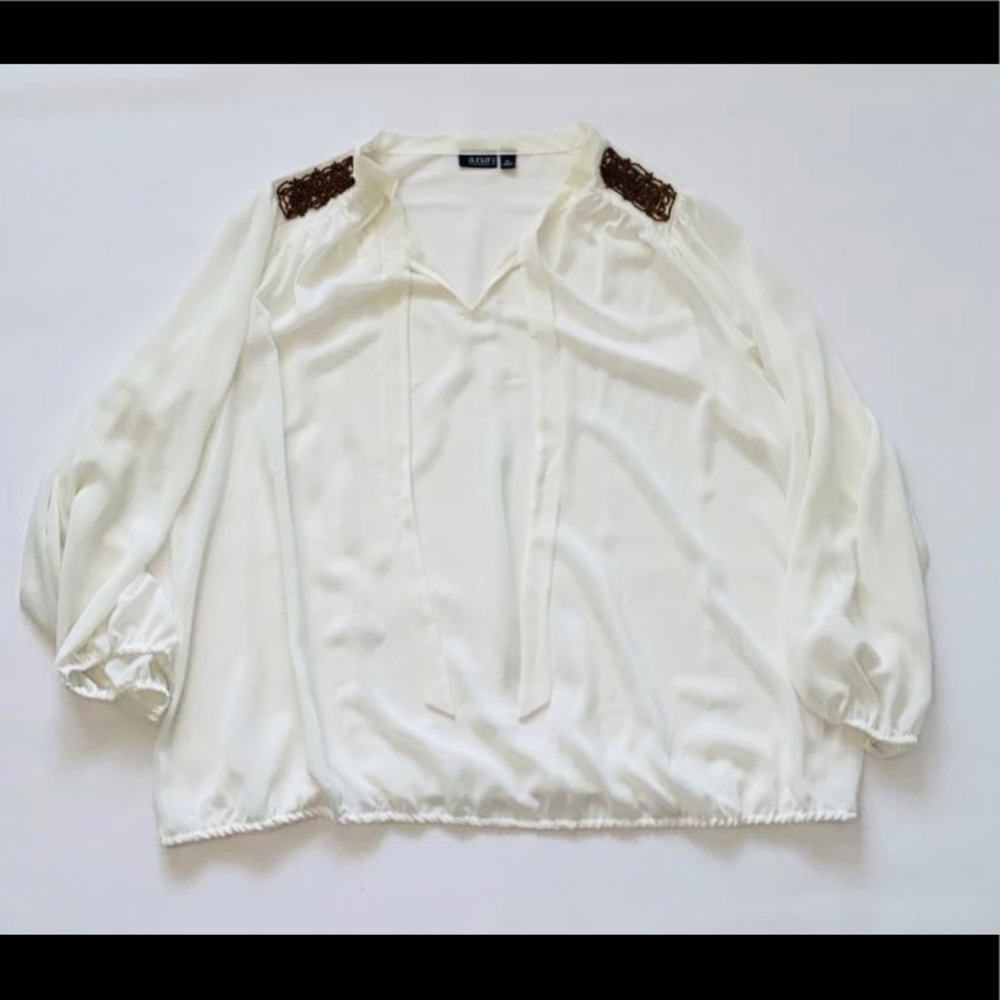 Plus size Cream Long Sleeve Top